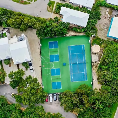 Vacay Vibes-2 Pools, Pickleball, Coffee Bar, 2 Jacuzzis, Food Truck Key Largo Exterior photo