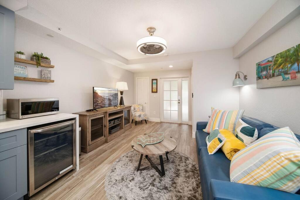 Holiday home Vacay Vibes-2 Pools, Pickleball, Coffee Bar, 2 Jacuzzis, Food Truck Key Largo