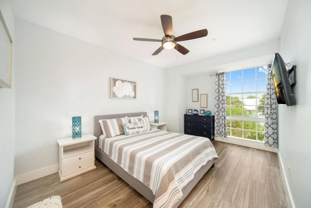 Holiday home Vacay Vibes-2 Pools, Pickleball, Coffee Bar, 2 Jacuzzis, Food Truck