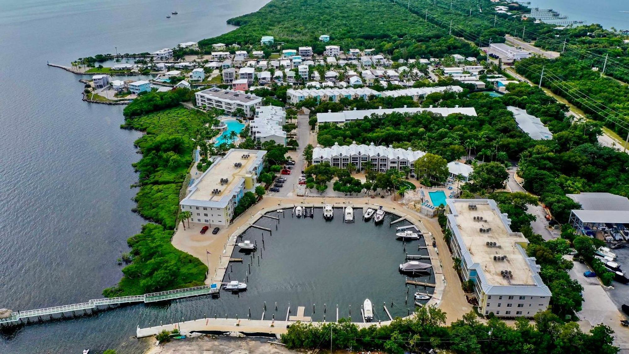 Vacay Vibes-2 Pools, Pickleball, Coffee Bar, 2 Jacuzzis, Food Truck * Key Largo